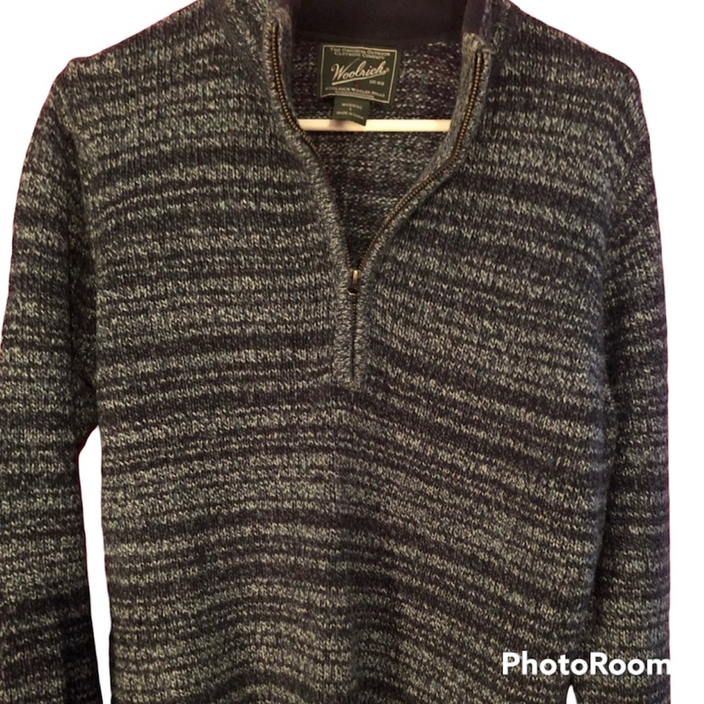 Pretty Navy Blue Woolrich 1/4 Zip Sweater.